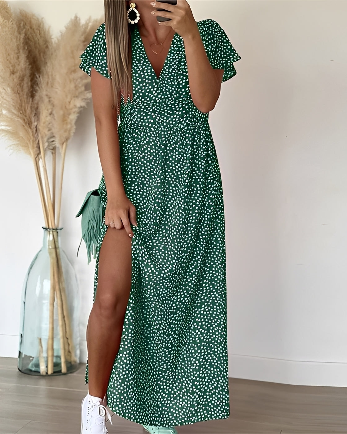 Tina - Stilvolles Kleid mit Schlitz