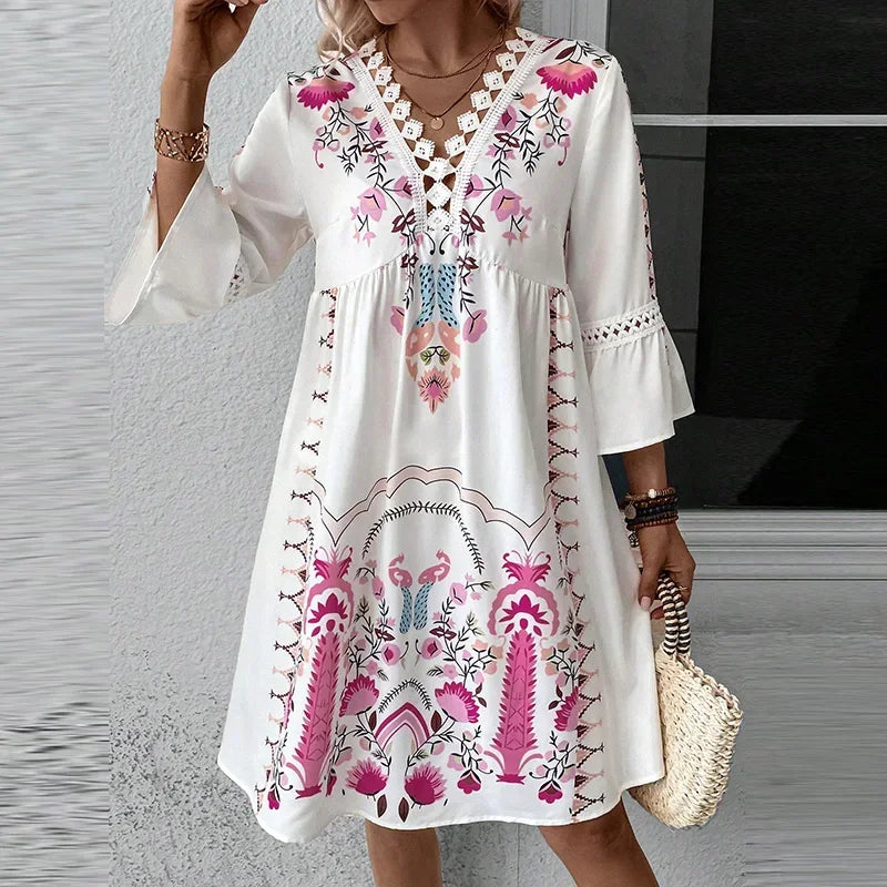 Iris – Handbesticktes Kleid mit V-Ausschnitt